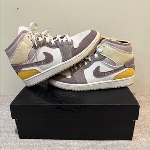 Jordan 1 Stylish High-Top Sneakers in Cream and Yellow